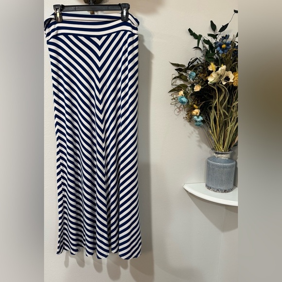 Merona Blue and White A-Line Striped  Resort wear Beach Maxi Skirt size Large - Picture 1 of 5